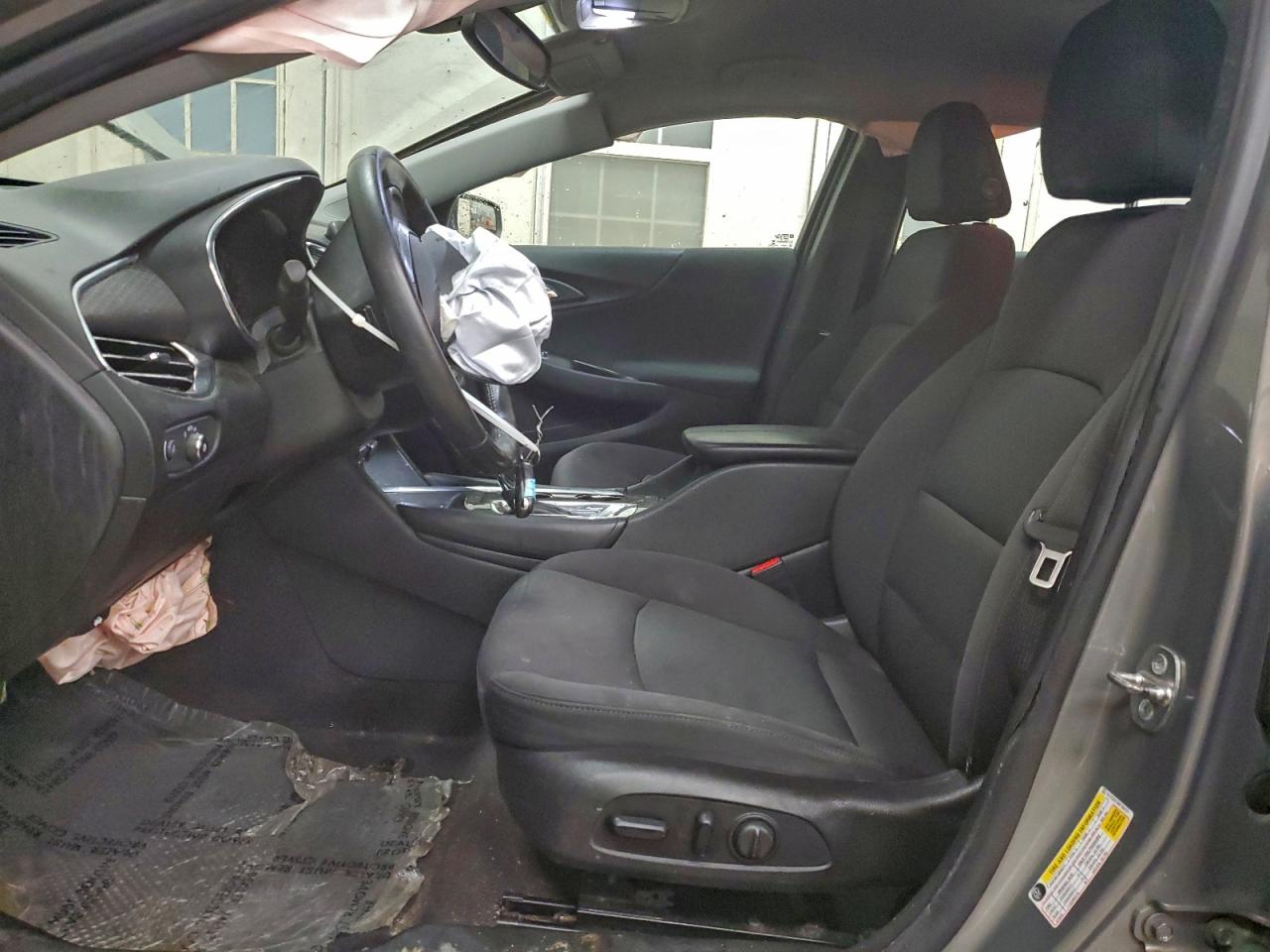 2017 CHEVROLET MALIBU LT photo 13