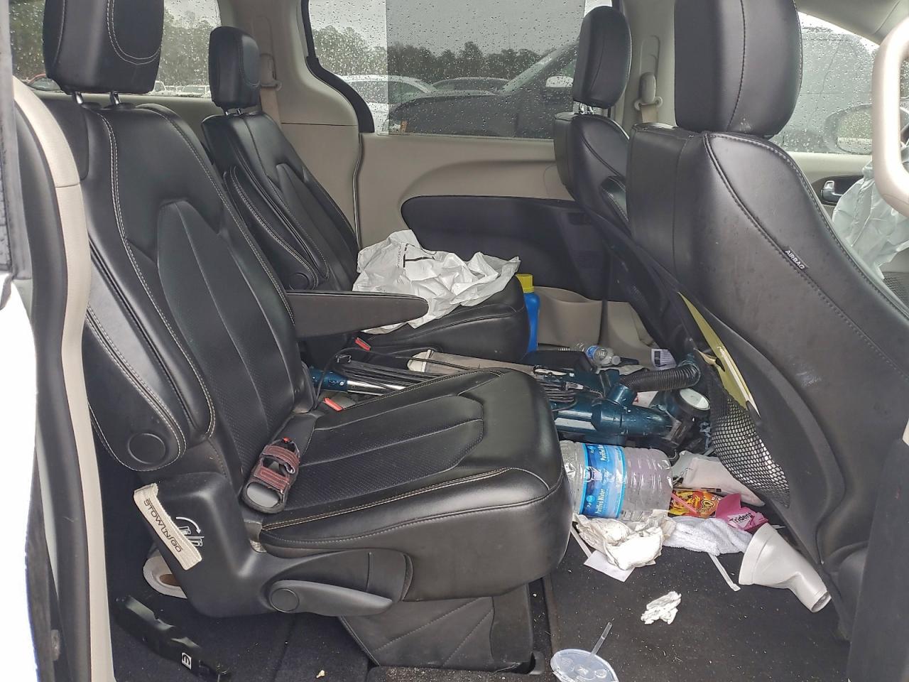 2021 CHRYSLER VOYAGER LXI photo 11
