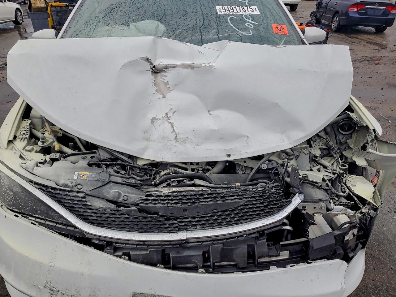 2021 CHRYSLER VOYAGER LXI photo 12