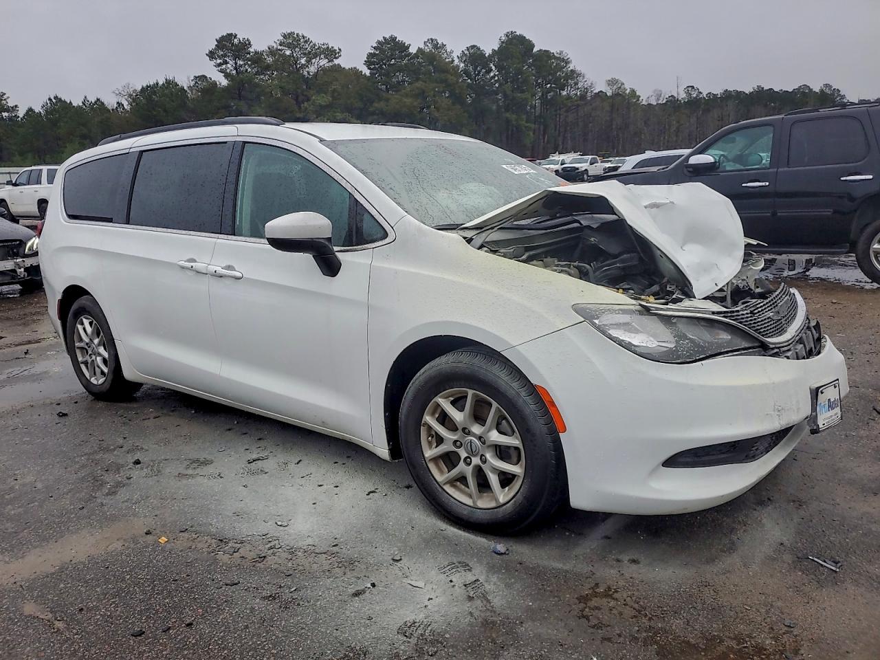 2021 CHRYSLER VOYAGER LXI photo 4