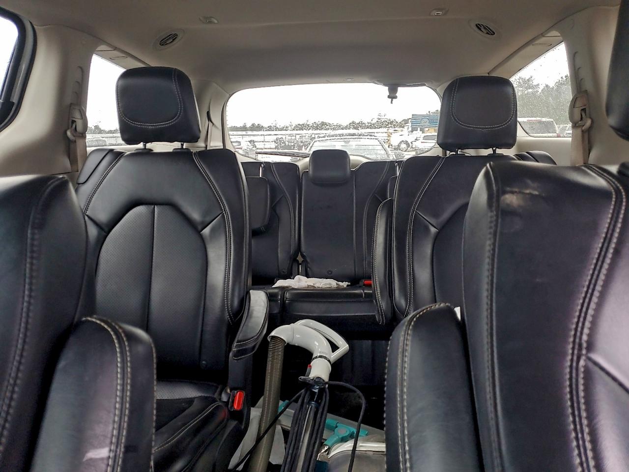 2021 CHRYSLER VOYAGER LXI photo 10