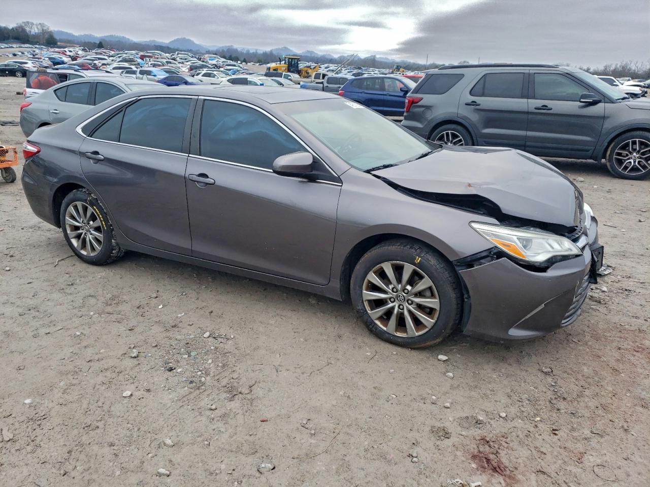 2015 TOYOTA CAMRY XSE photo 4