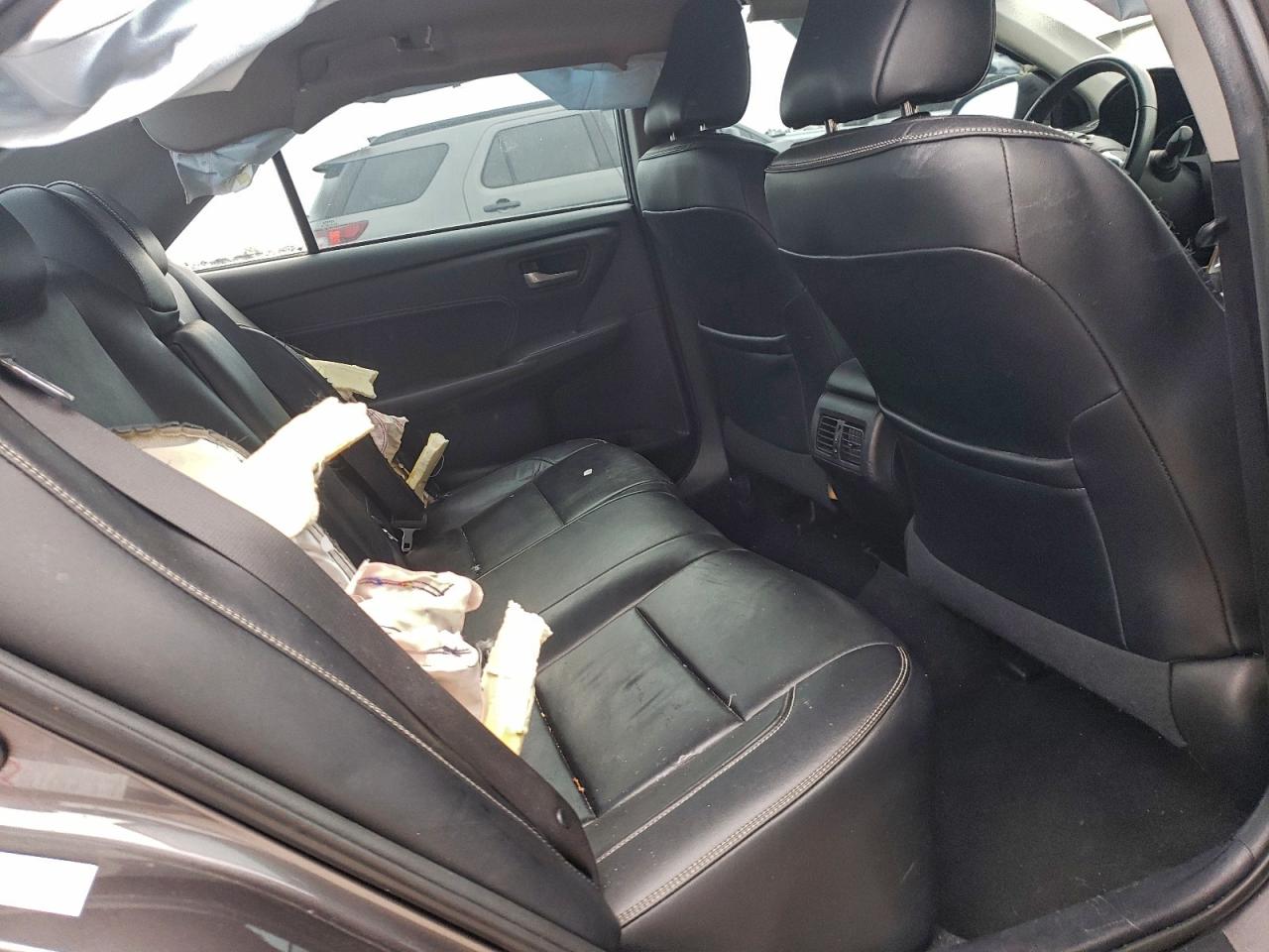 2015 TOYOTA CAMRY XSE photo 10