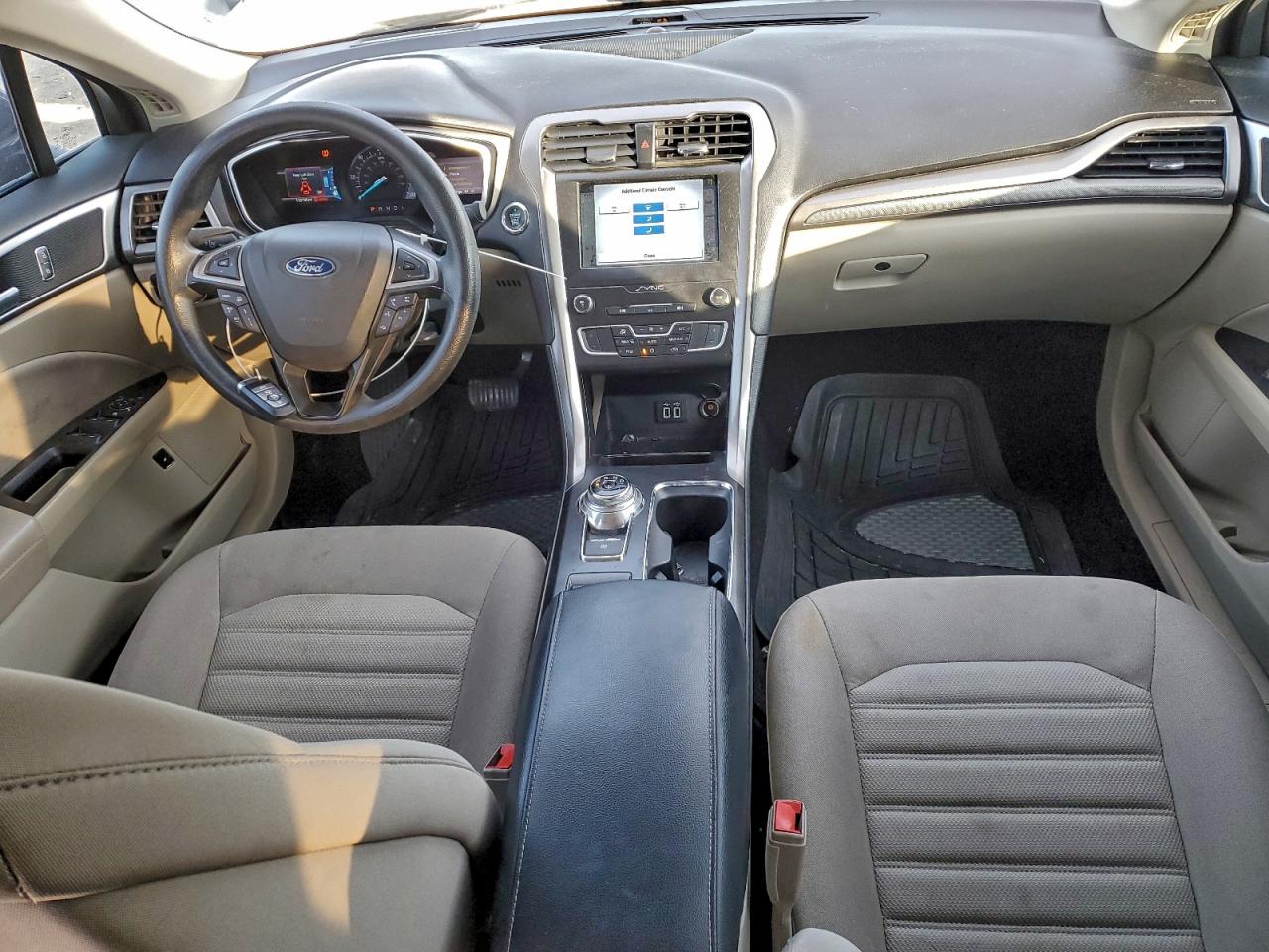 2019 FORD FUSION SE photo 8