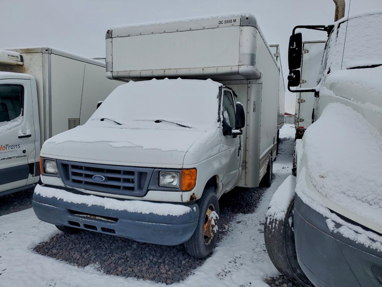 2006 FORD E450 BOX TRUCK photo 2