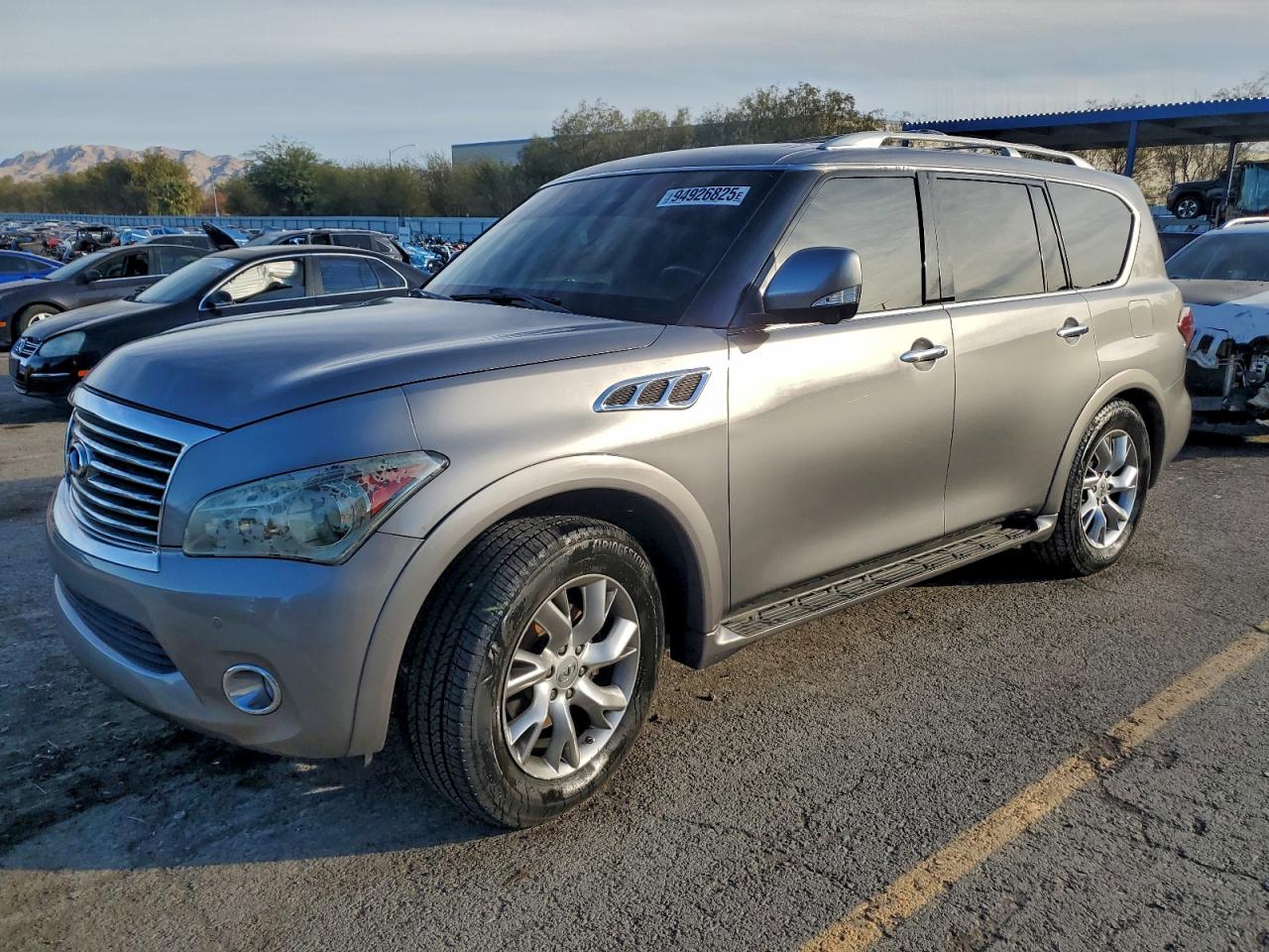 2012 INFINITI QX56