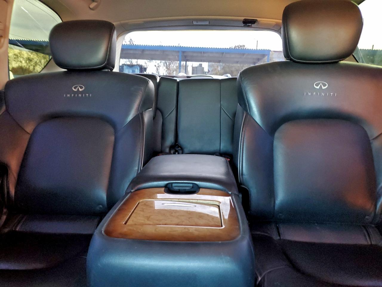 2012 INFINITI QX56 BASE photo 10