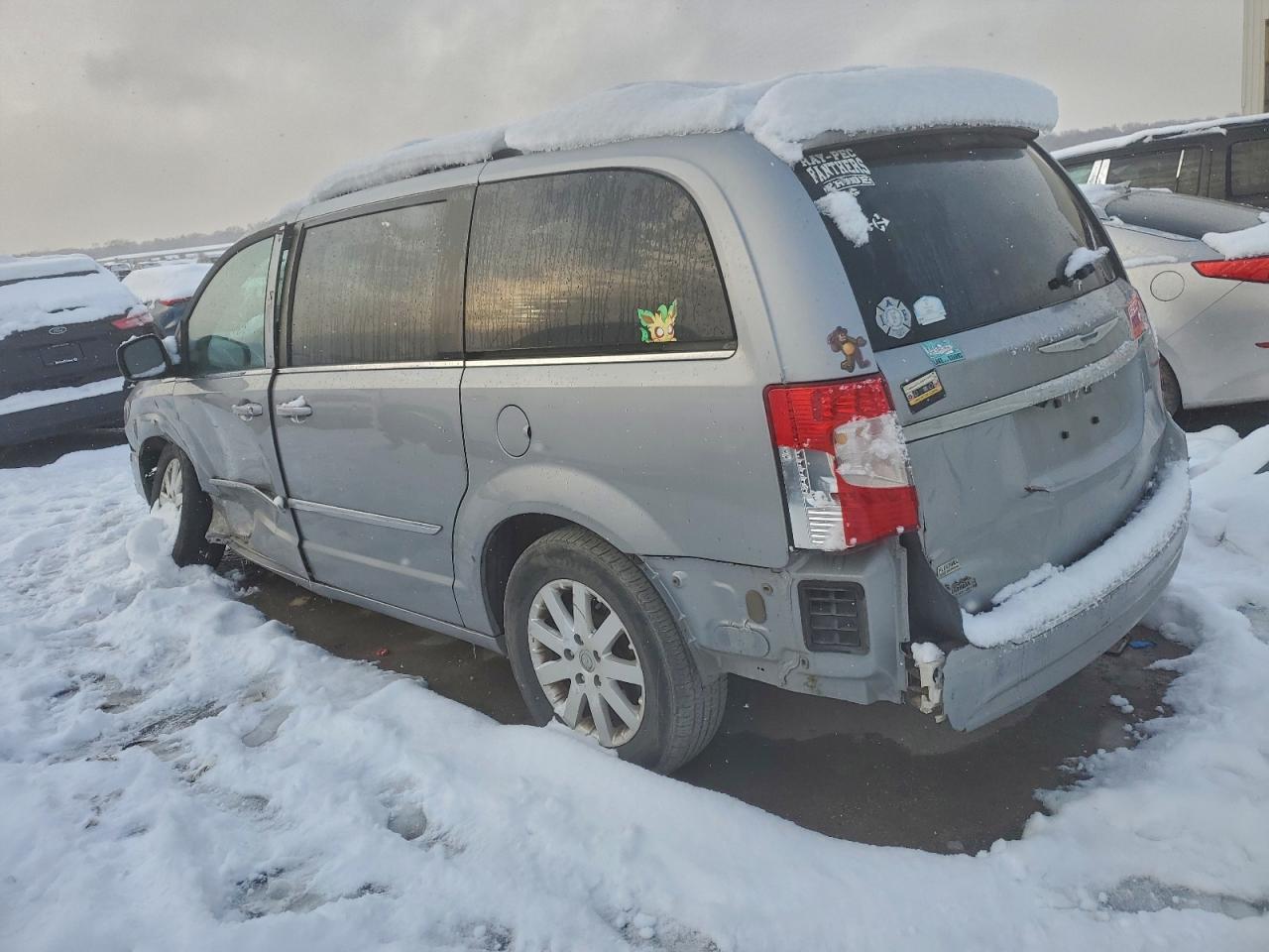 2015 CHRYSLER TOWN & COUNTRY TOURING photo 3