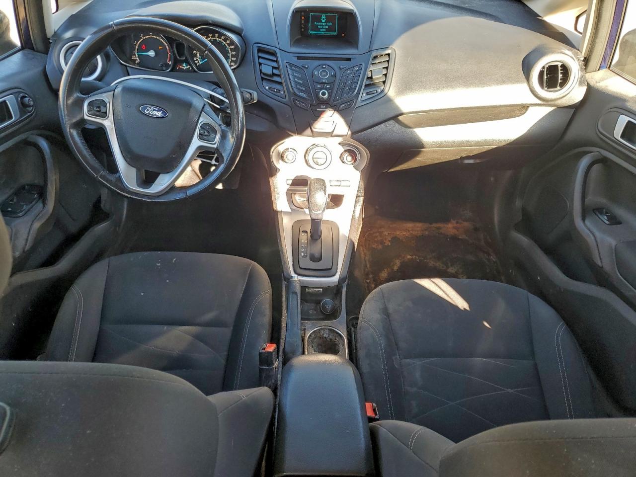 2016 FORD FIESTA SE photo 22