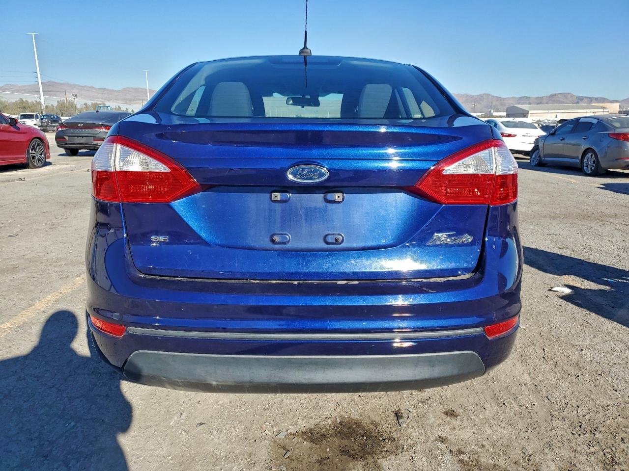 2016 FORD FIESTA SE photo 16