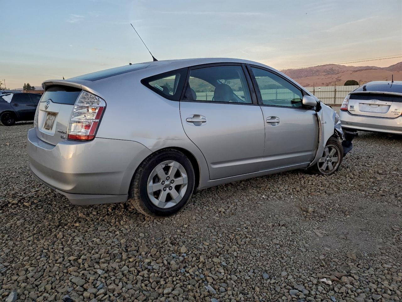 2009 TOYOTA PRIUS photo 3