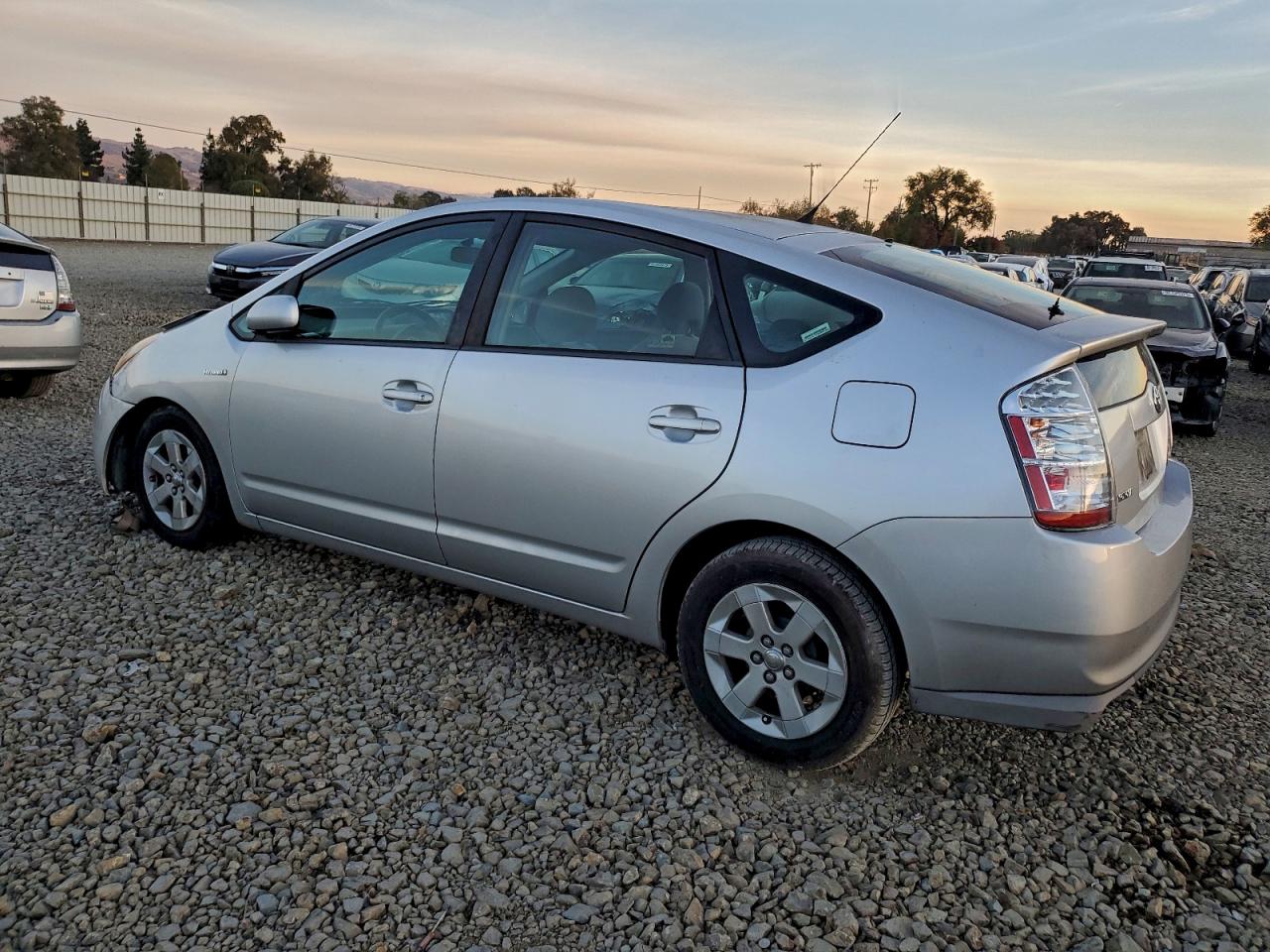 2009 TOYOTA PRIUS photo 2