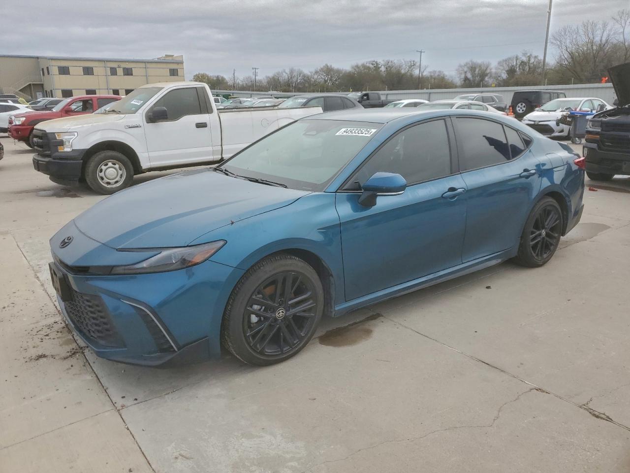 2025 TOYOTA CAMRY