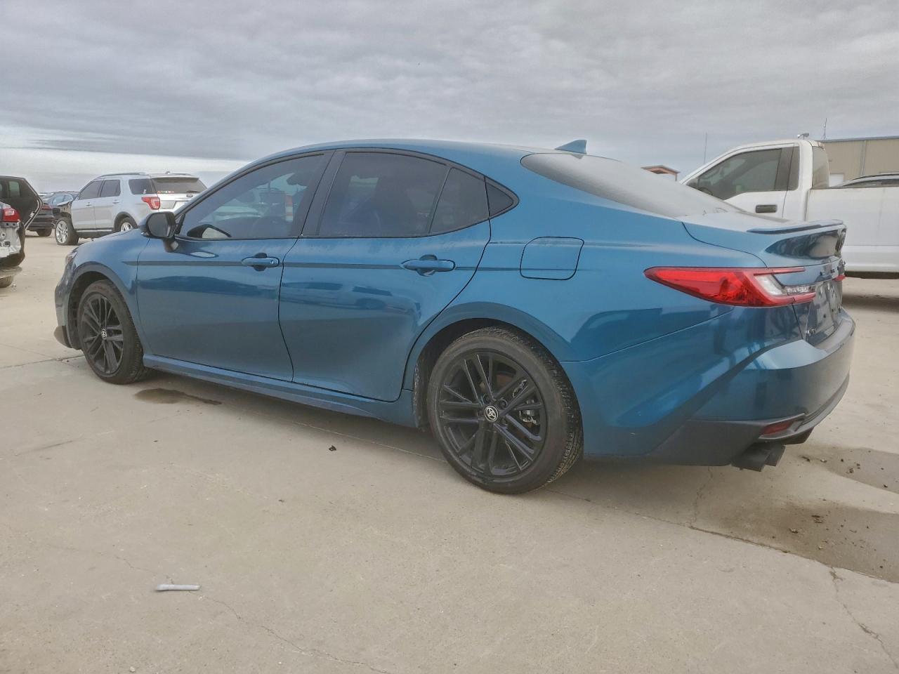 2025 TOYOTA CAMRY XSE photo 2