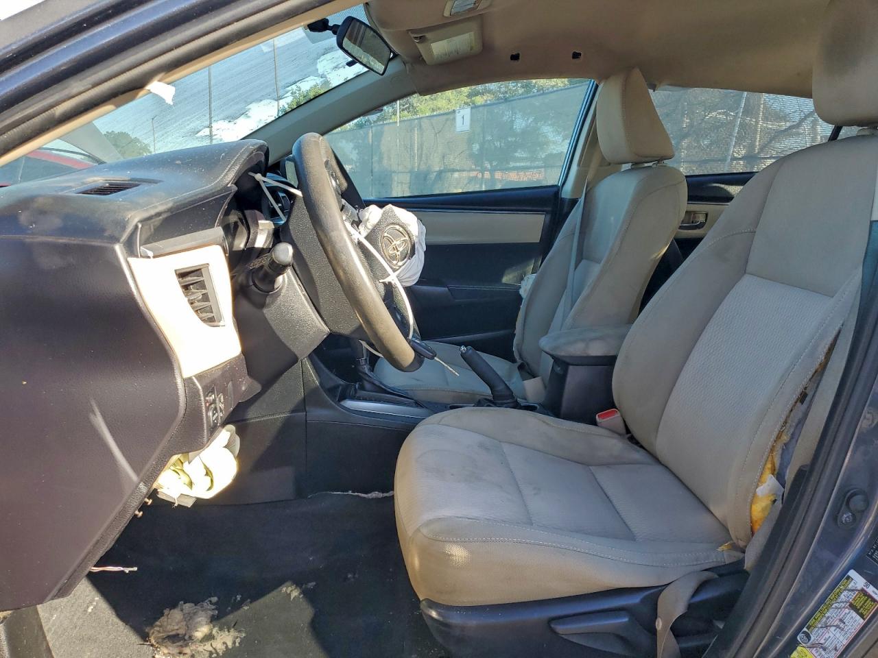 2014 TOYOTA COROLLA L photo 7