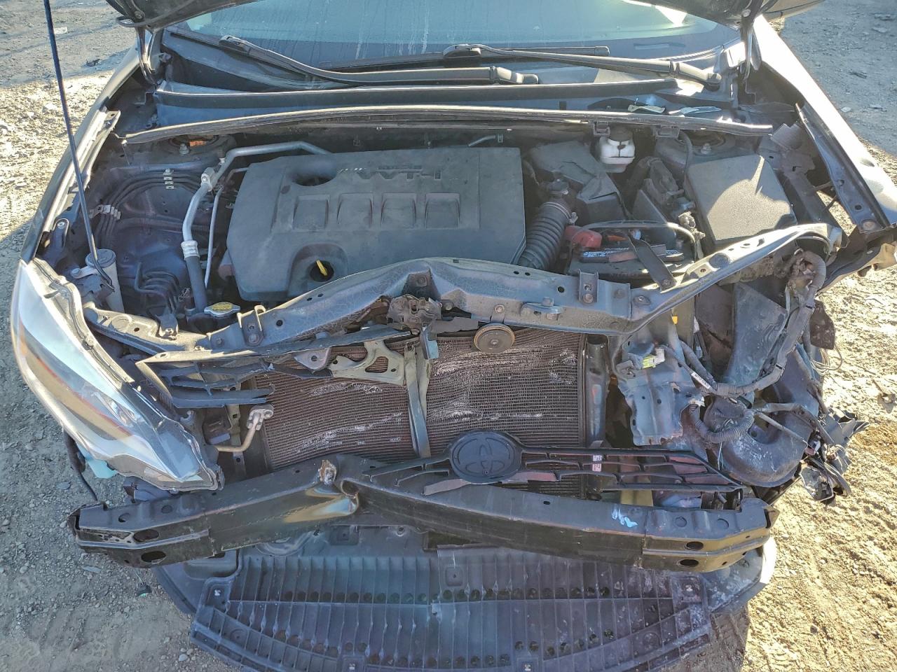 2014 TOYOTA COROLLA L photo 11