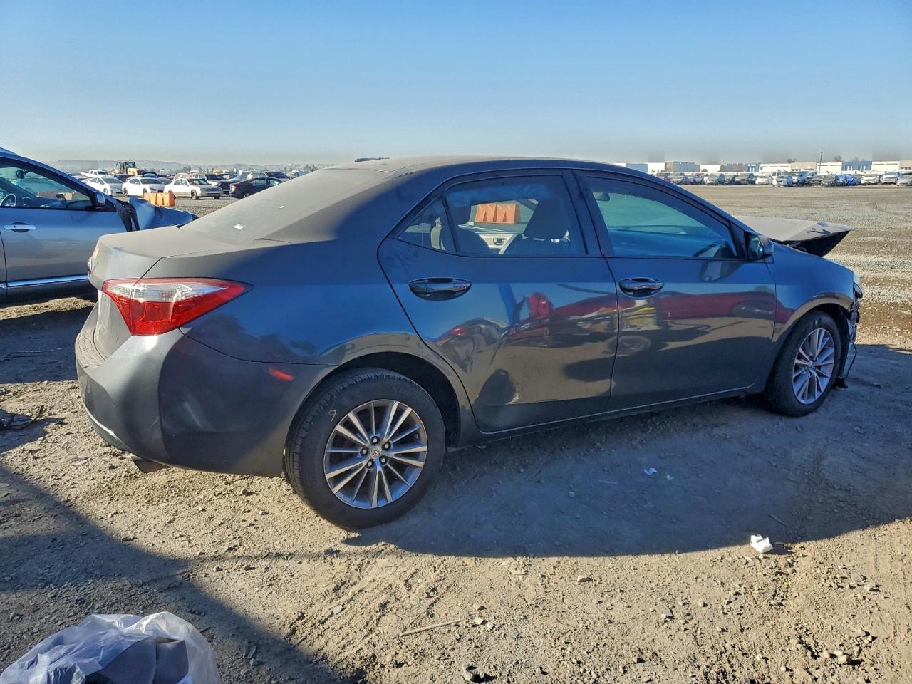 2014 TOYOTA COROLLA L photo 3