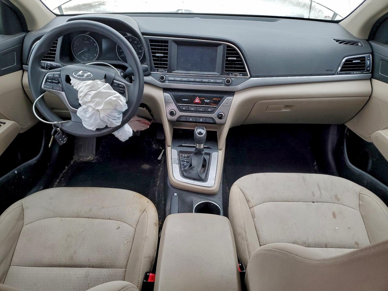 2017 HYUNDAI ELANTRA SE photo 8