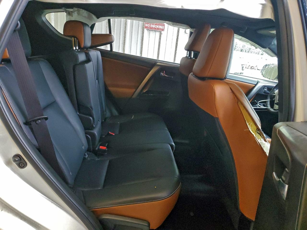 2016 TOYOTA RAV4 SE photo 10