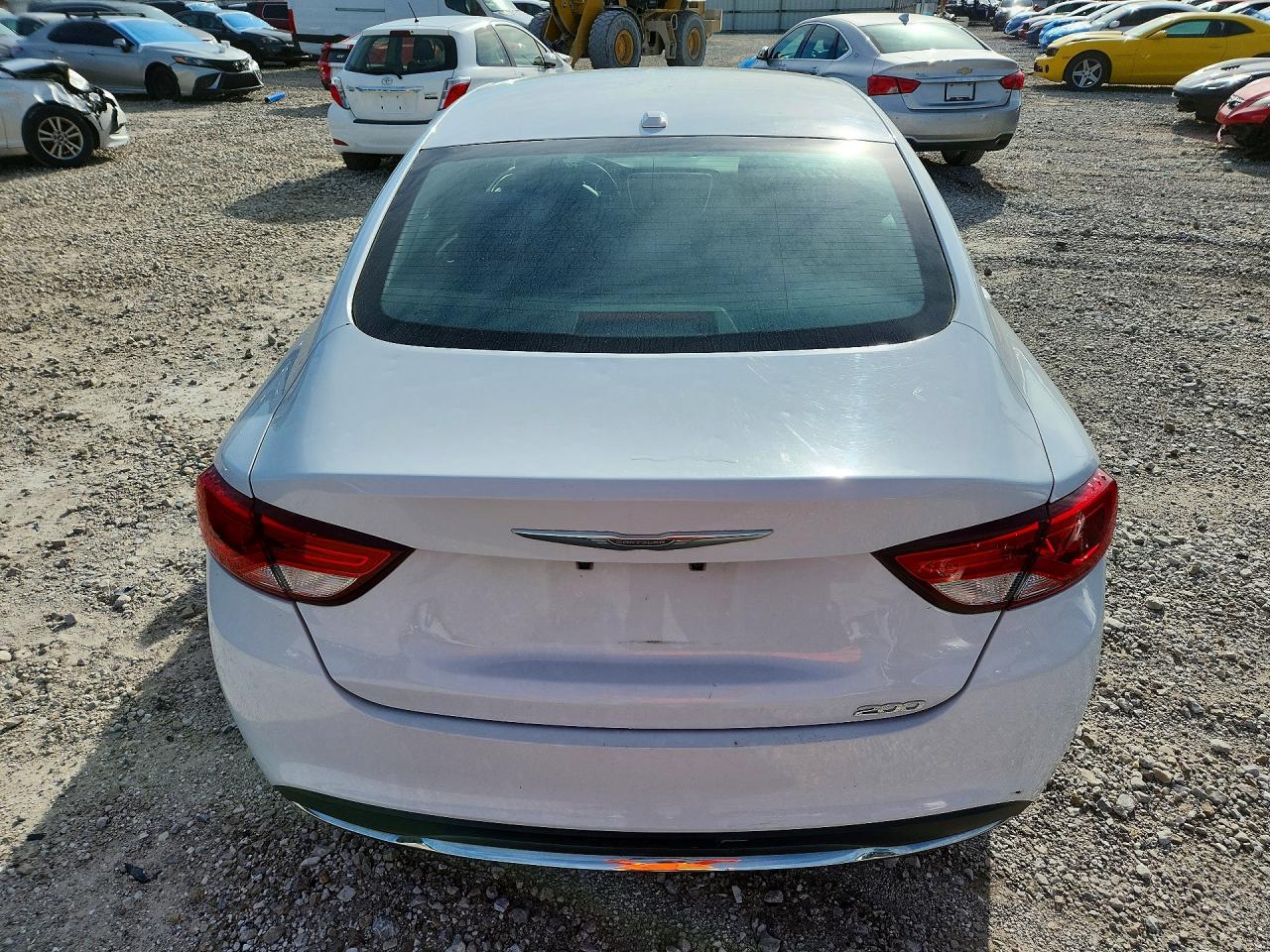 2015 CHRYSLER 200 LIMITED photo 6