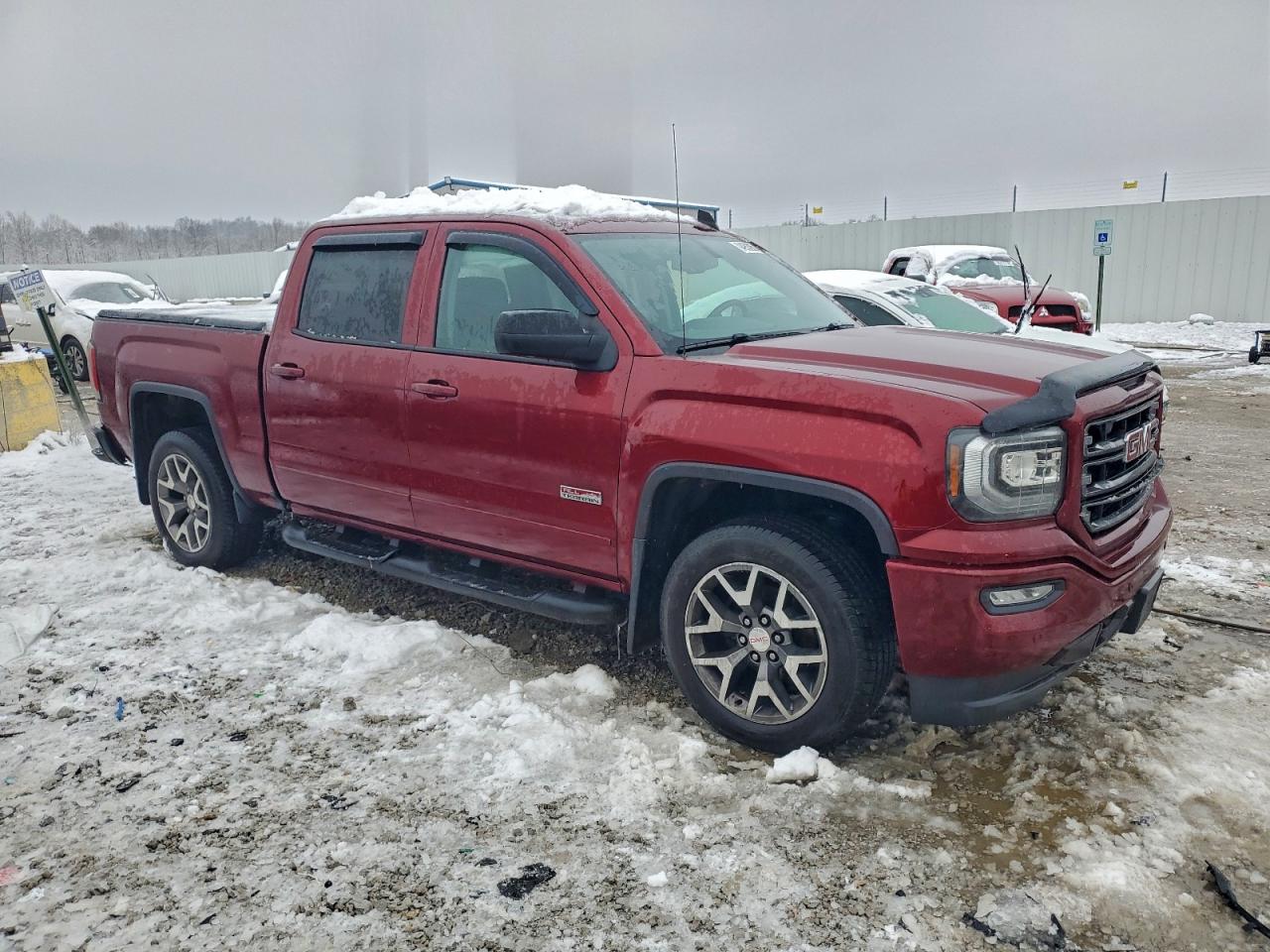 2017 GMC SIERRA K1500 SLT photo 4