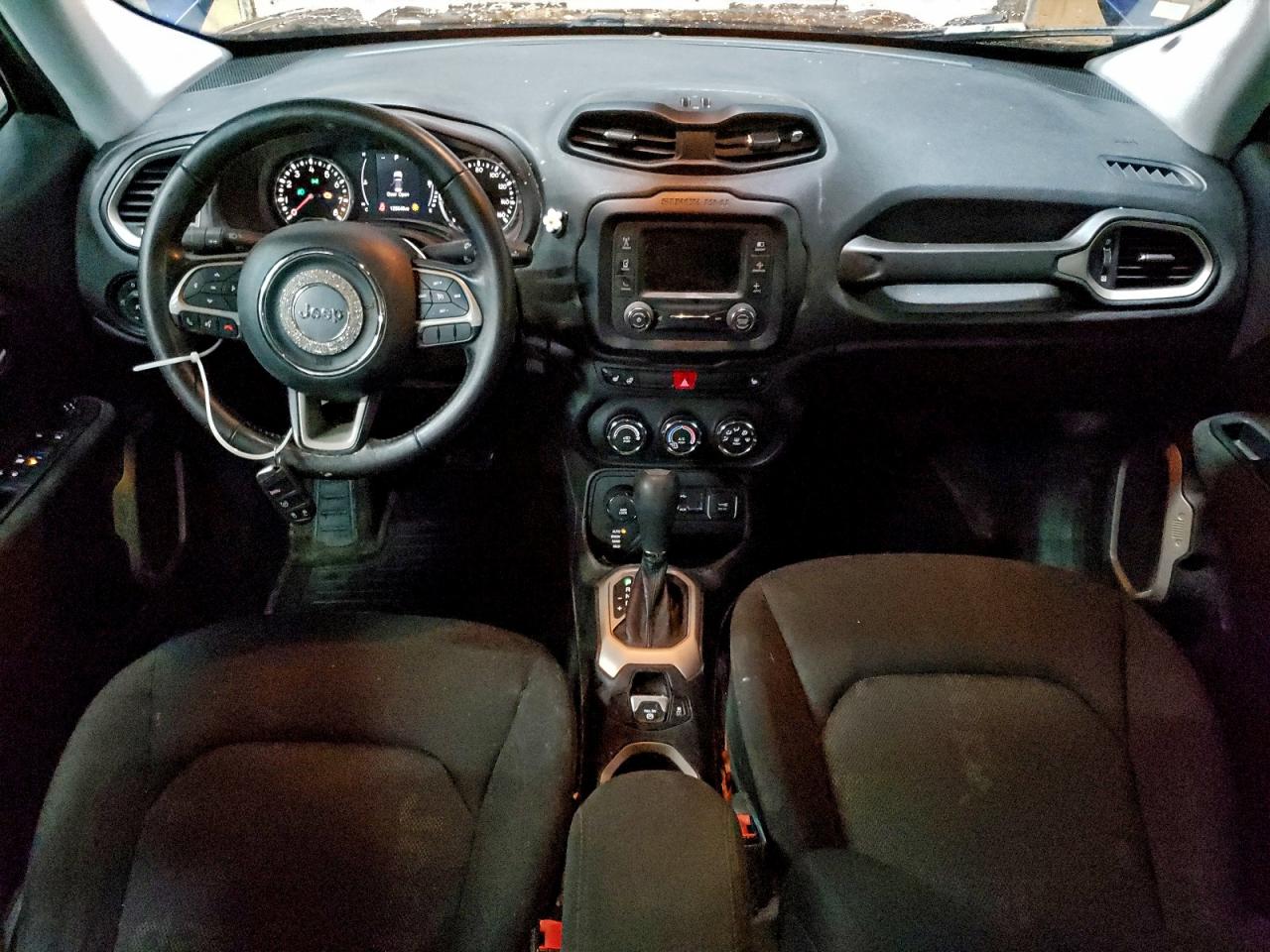 2017 JEEP RENEGADE LATITUDE photo 8