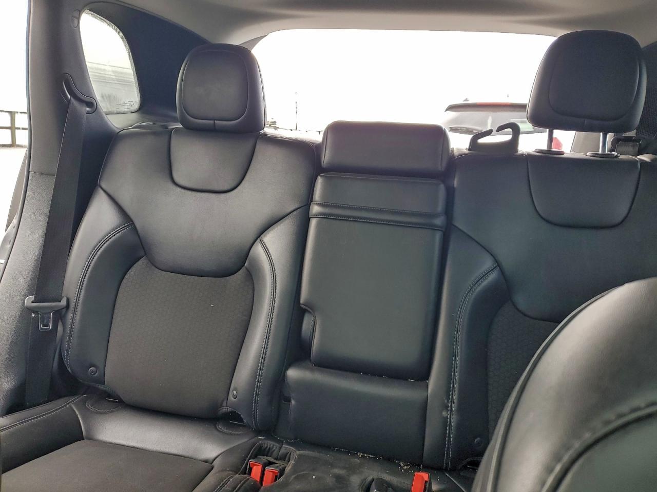 2019 JEEP CHEROKEE photo 10