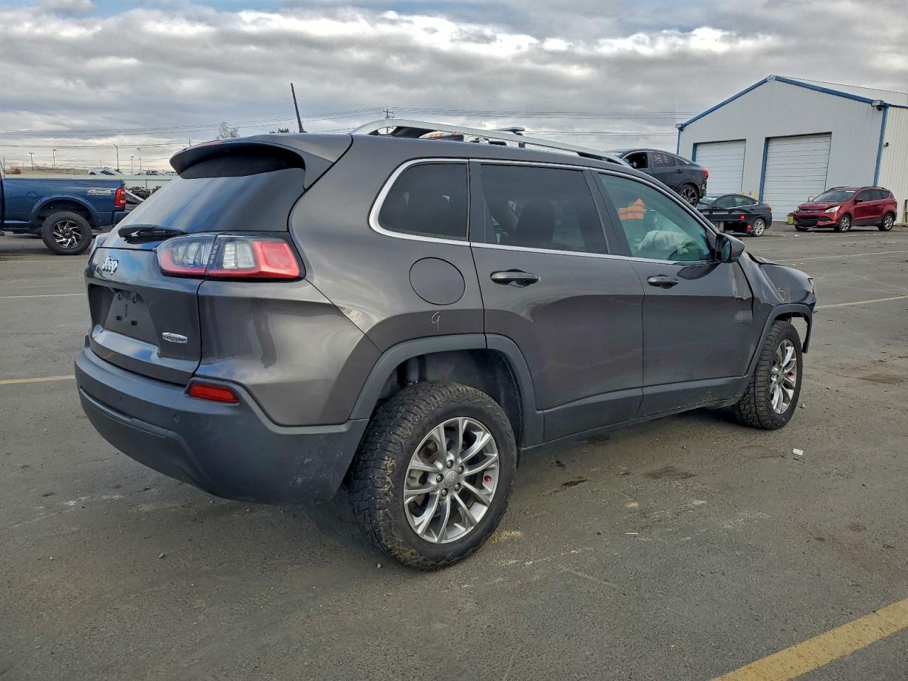 2019 JEEP CHEROKEE photo 3