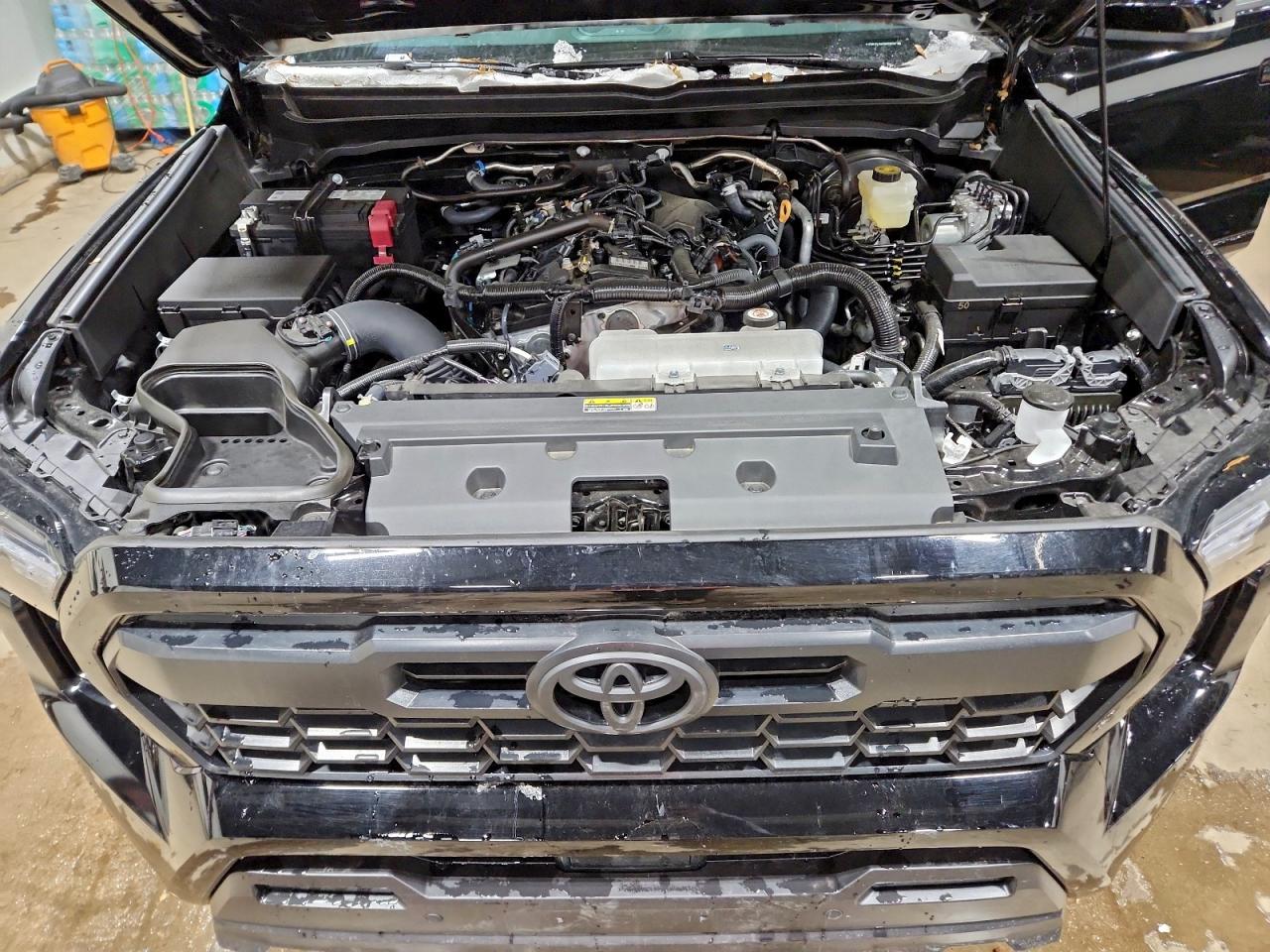 2025 TOYOTA TACOMA TRD SPORT photo 31