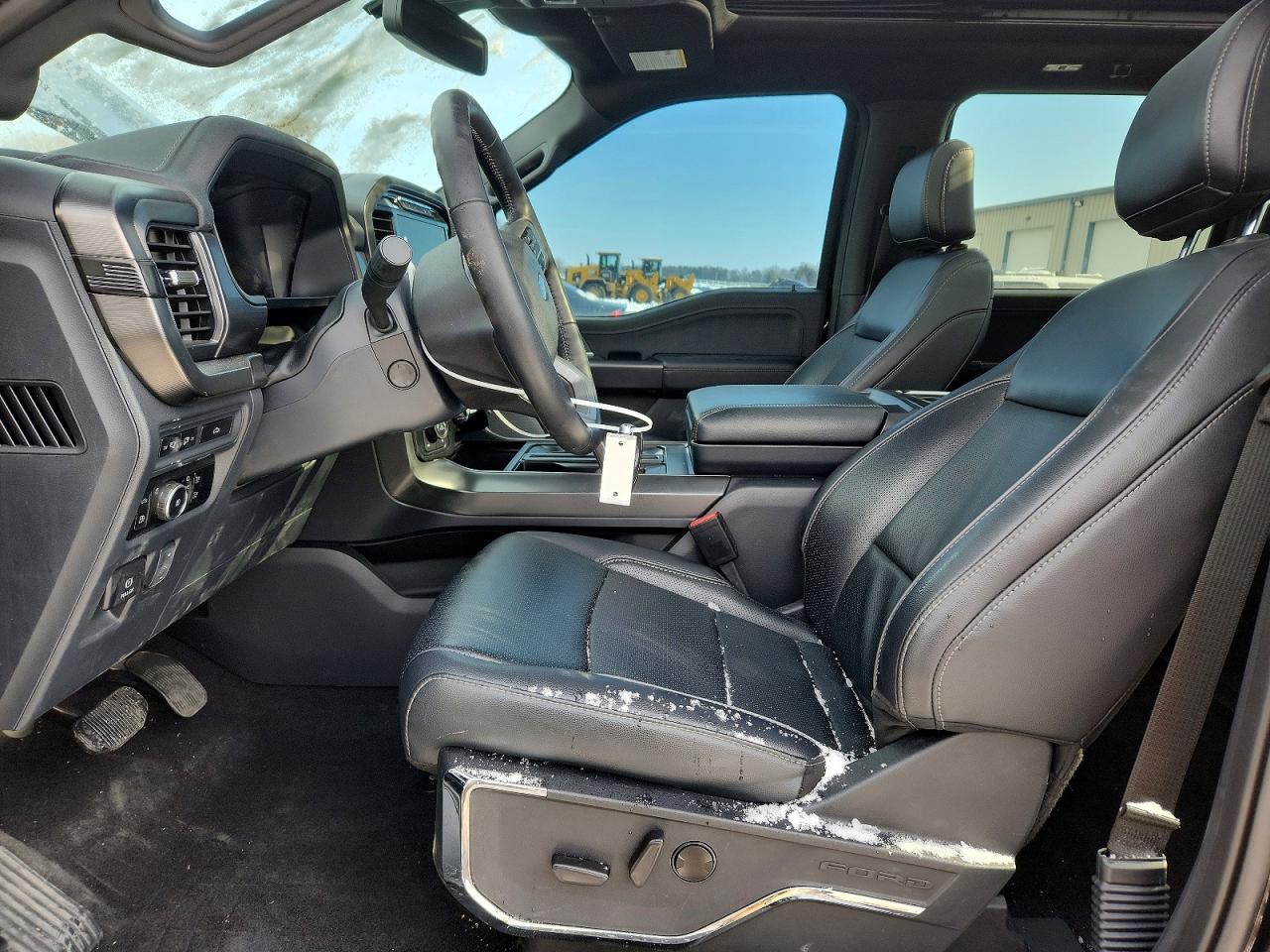 2024 FORD F150 LARIAT photo 13