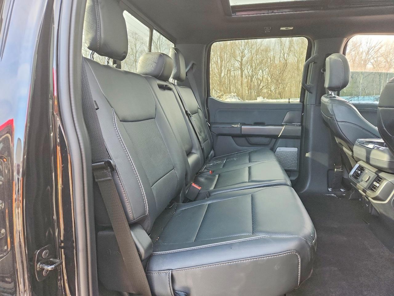 2024 FORD F150 LARIAT photo 19