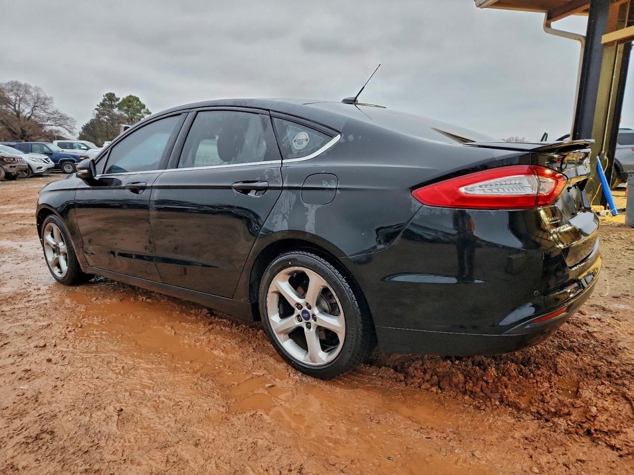 2016 FORD FUSION SE photo 2