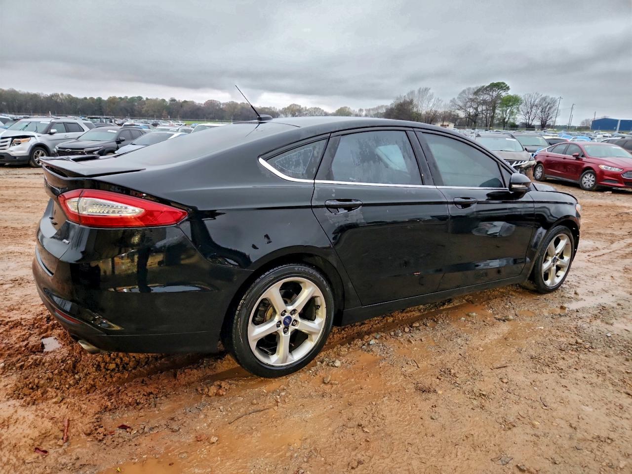 2016 FORD FUSION SE photo 3