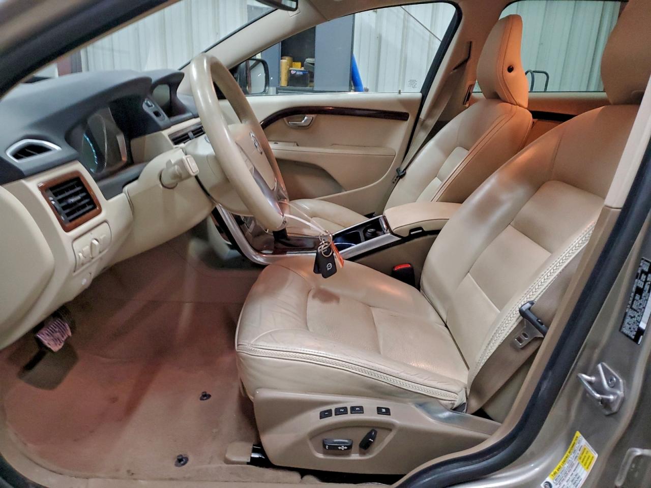 2014 VOLVO XC70 T6 photo 13