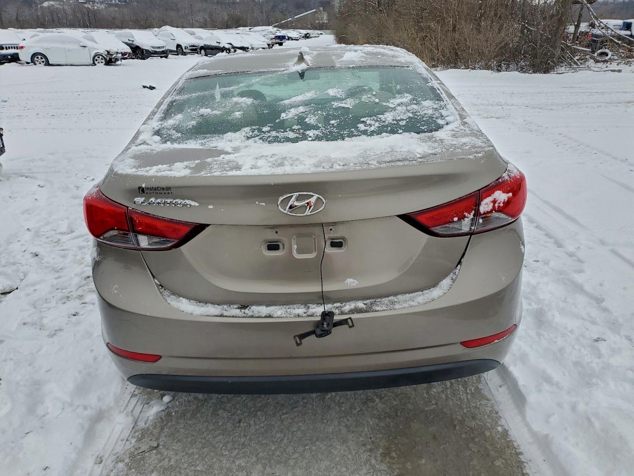 2015 HYUNDAI ELANTRA photo 6