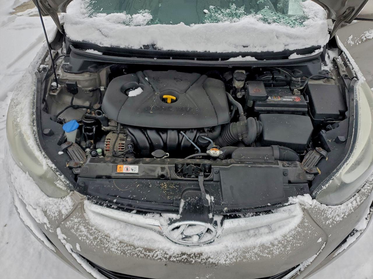 2015 HYUNDAI ELANTRA photo 11