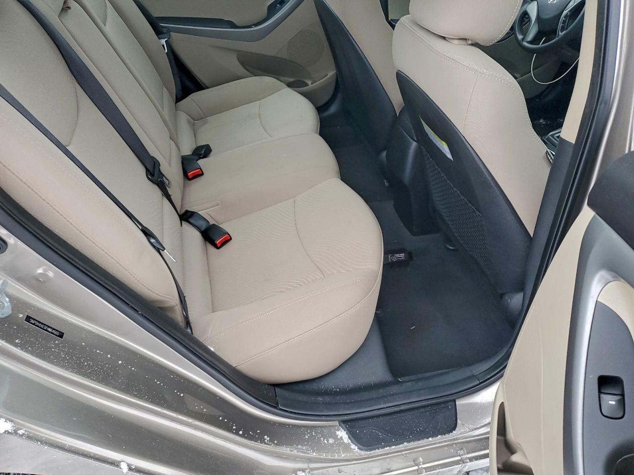 2015 HYUNDAI ELANTRA photo 10
