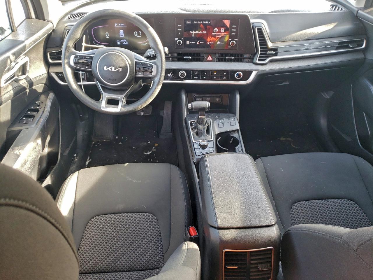 2023 KIA SPORTAGE LX photo 8