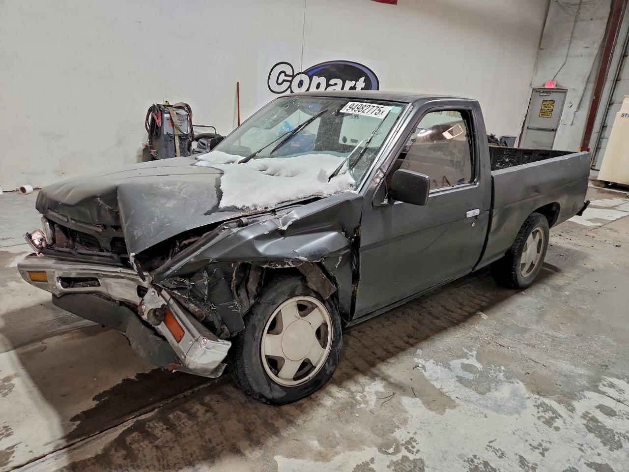 1992 NISSAN TRUCK