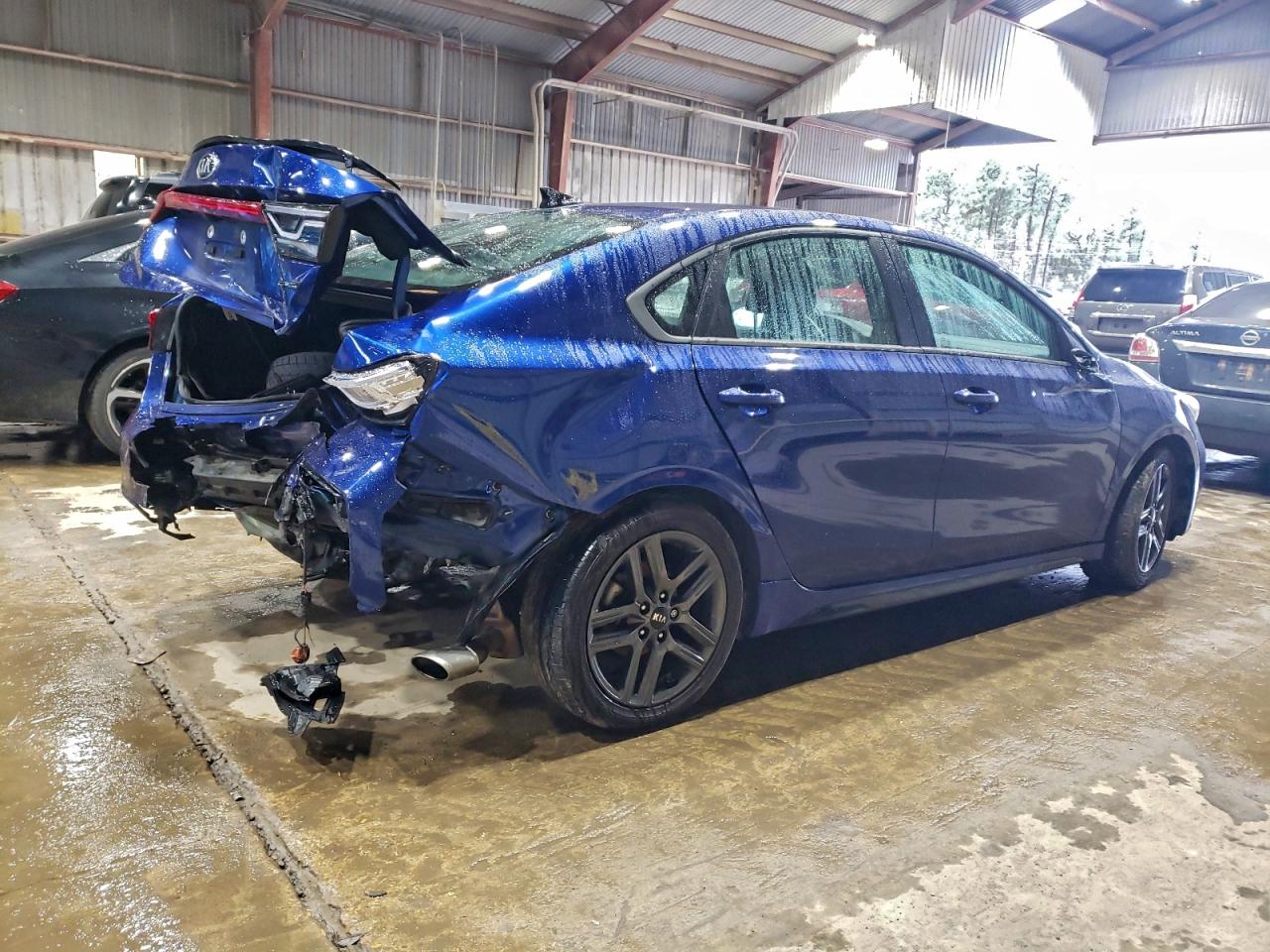 2021 KIA FORTE GT LINE photo 3