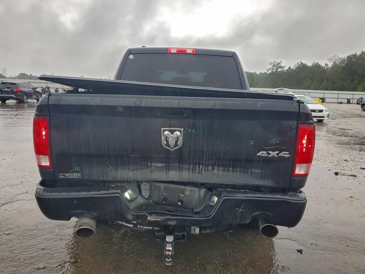 2018 RAM 1500 ST photo 6