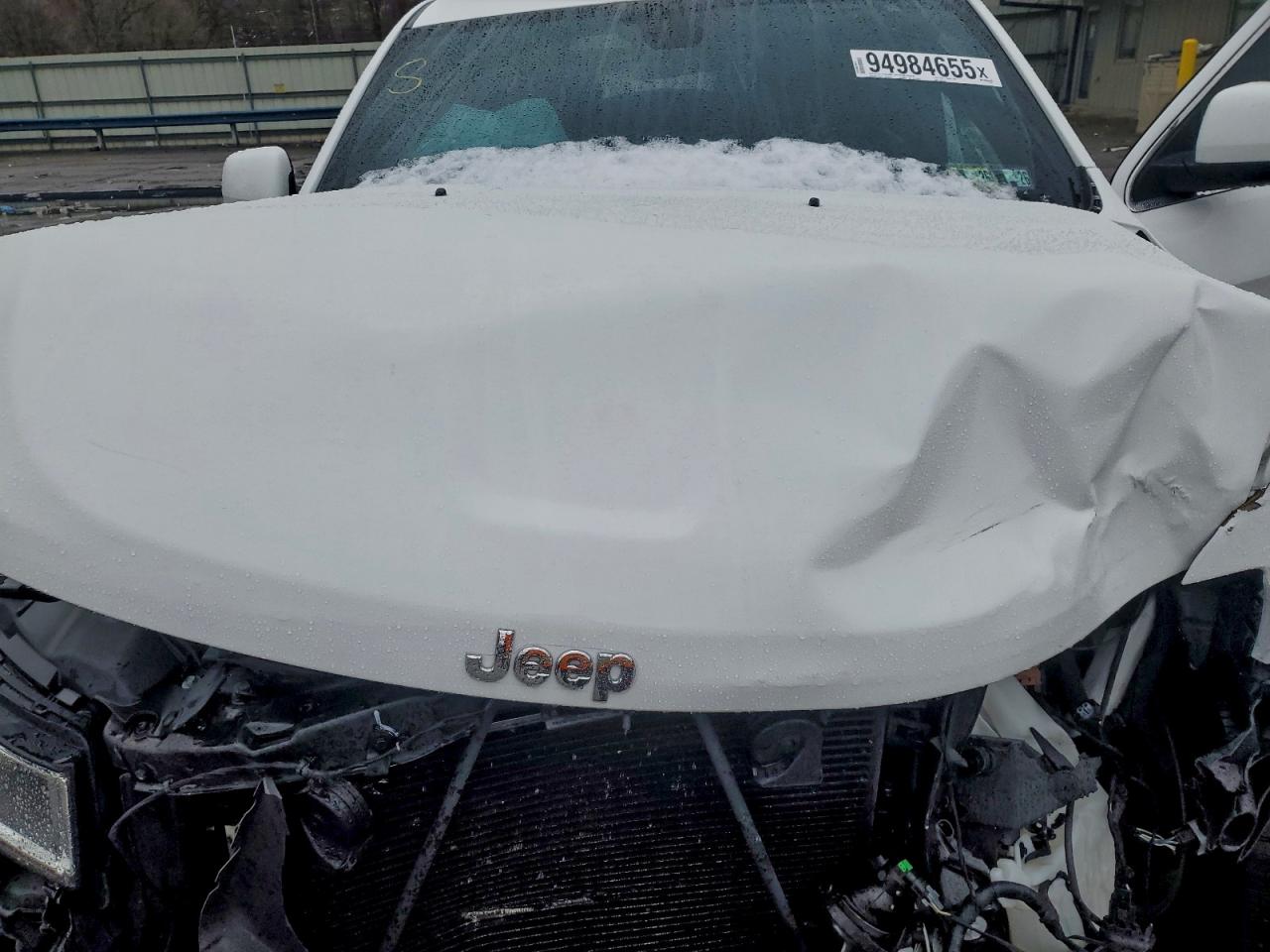 2018 JEEP GRAND CHEROKEE LAREDO photo 12
