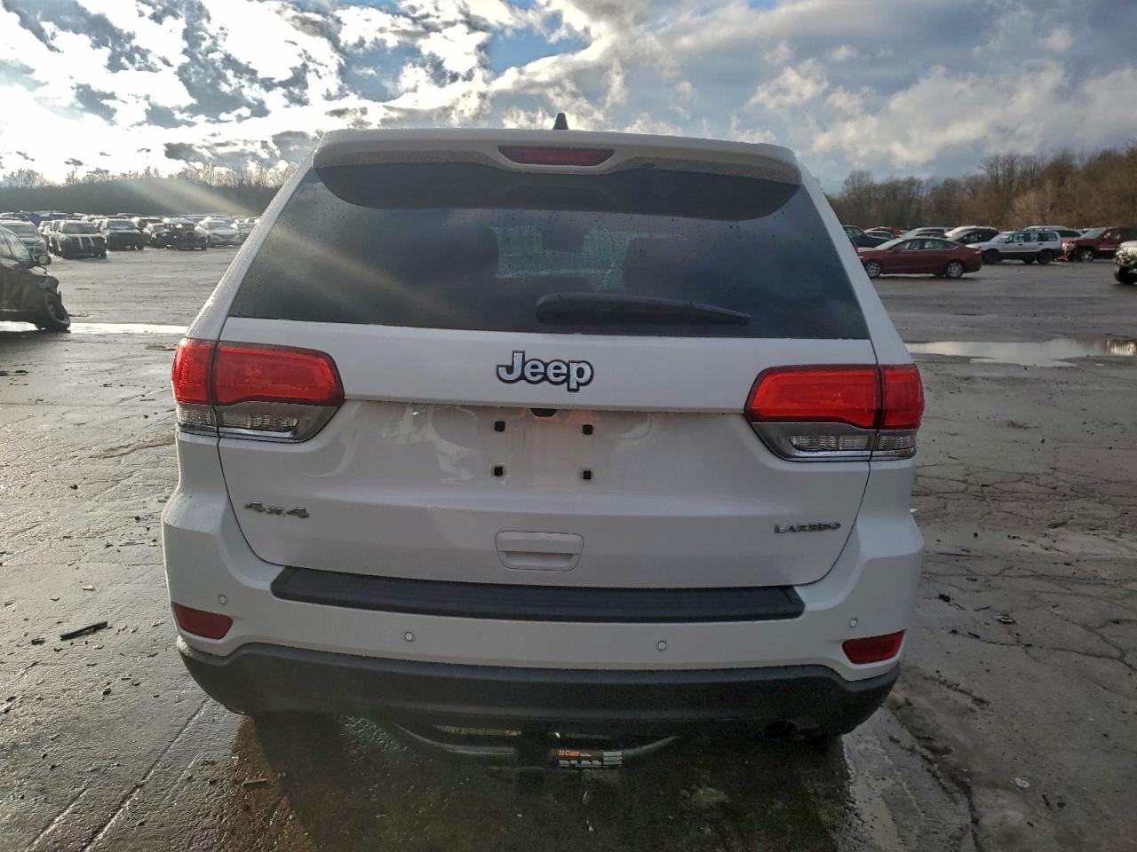 2018 JEEP GRAND CHEROKEE LAREDO photo 6