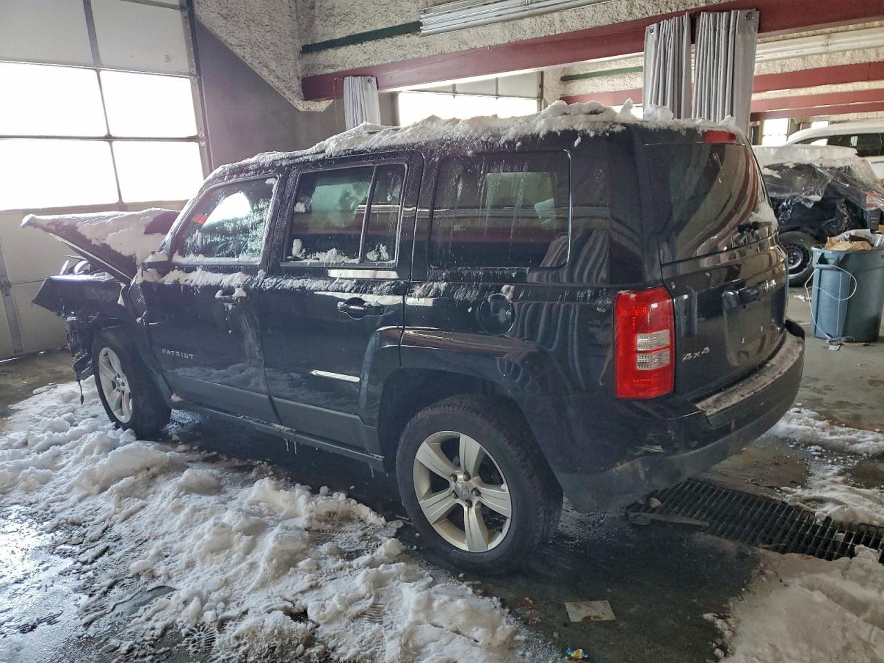 2014 JEEP PATRIOT photo 2