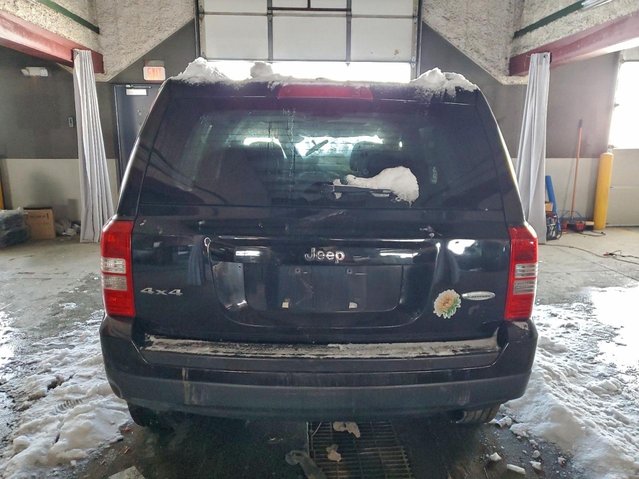 2014 JEEP PATRIOT photo 6