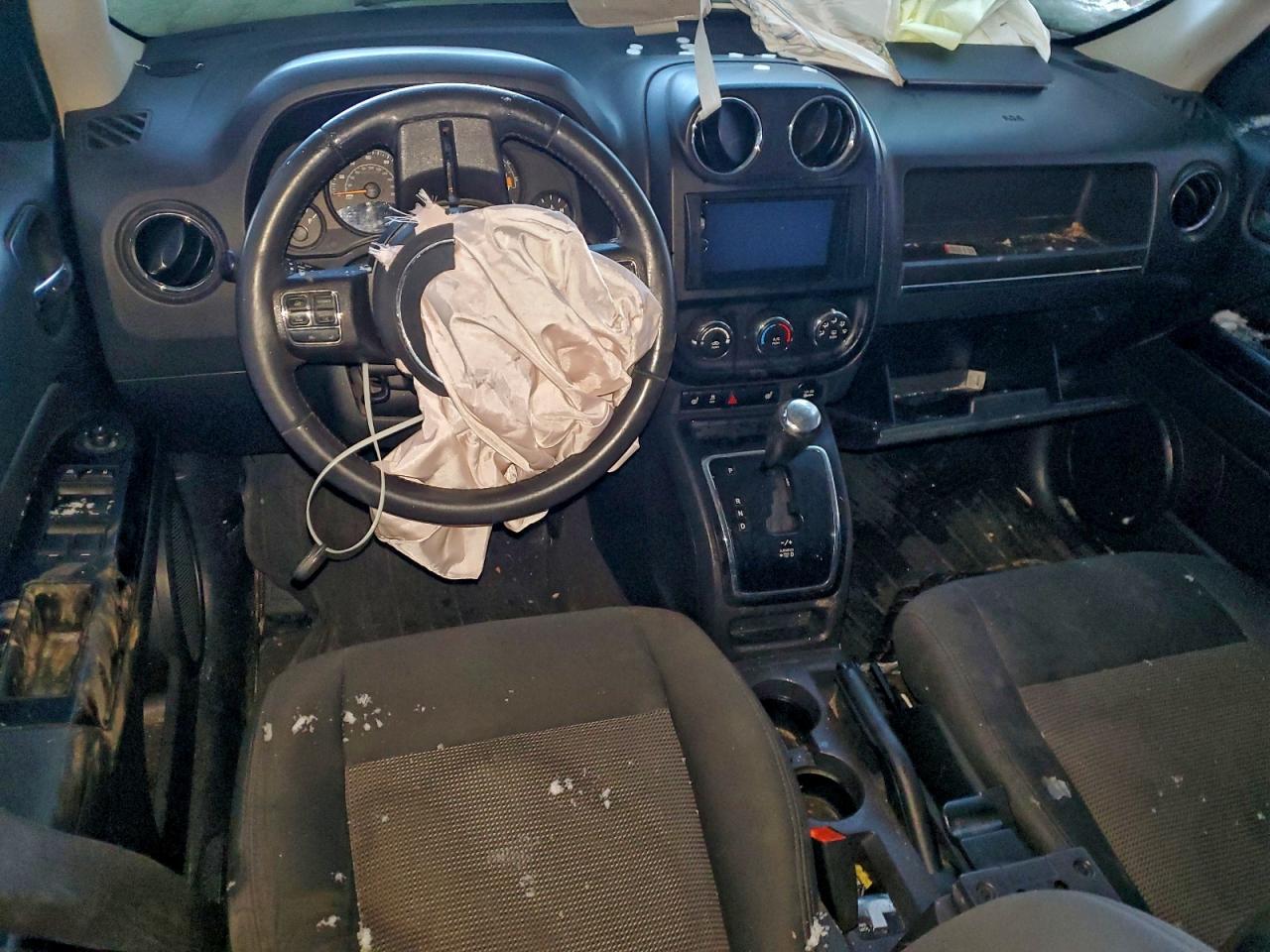 2014 JEEP PATRIOT photo 8