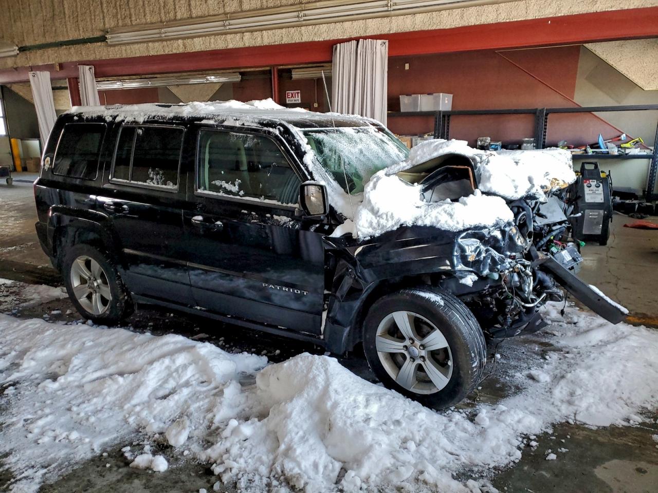 2014 JEEP PATRIOT photo 4