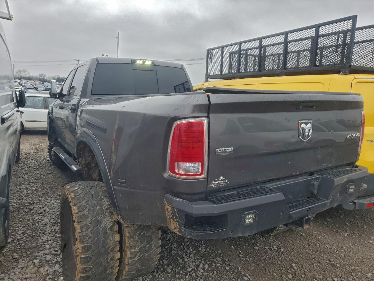 2018 RAM 3500 LARAMIE photo 3