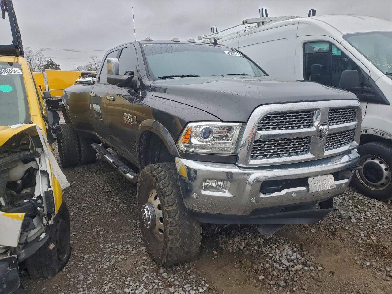 2018 RAM 3500 LARAMIE photo 7