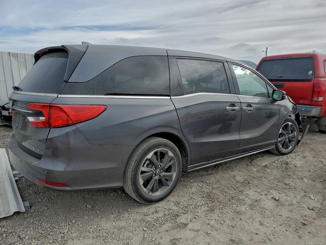 2023 HONDA ODYSSEY ELITE photo 3
